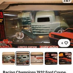 Racing Champions 1932 Ford Coupé,1/24 Scale Boxed