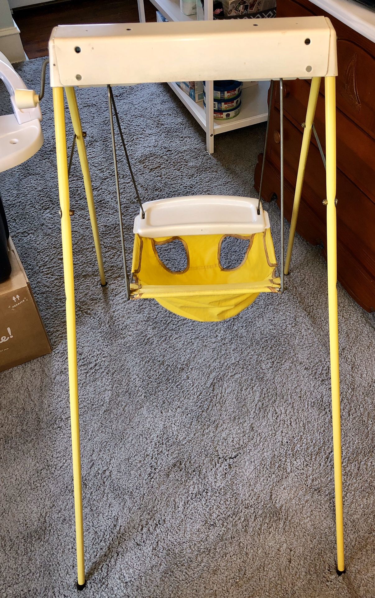 RARE Vintage Graco Swyngomatic Hand Crank Wind Up Baby Swing Yellow