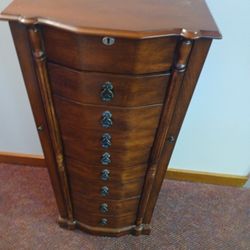 Wooden Jewelry Stand 