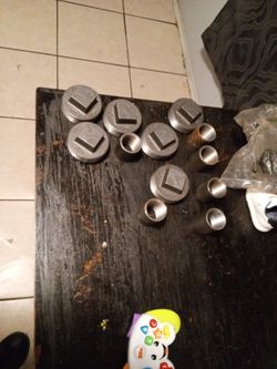 6 Threated Plugs And 6 Unions