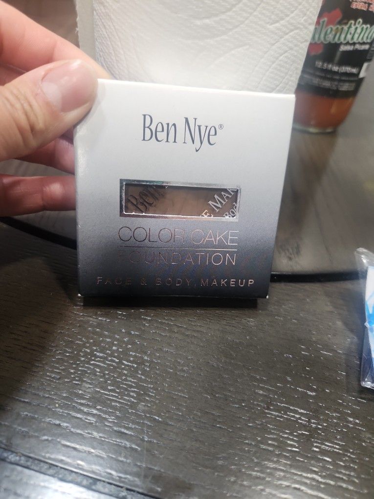 Ben Nye Color Cake Foundation