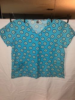 2X woman’s Scrub Top