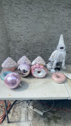 decorations / stuff