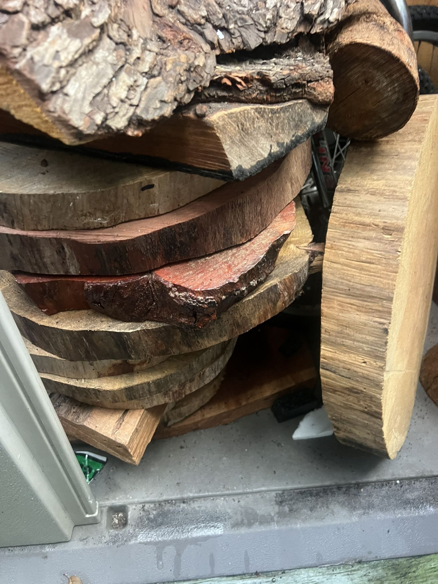 Wood Shop Wood Working Pieces Slab Over 20  Pieces 