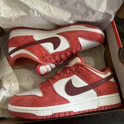 Women’s Nike Dunk