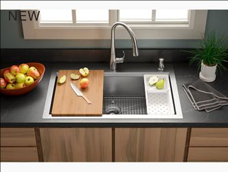 Kohler Cater™
33" top-/undermount single-bowl workstation kitchen sink