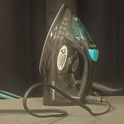 Purr Steam Iron
