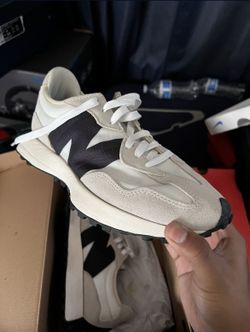 New Balance MS327FE SIZE 8