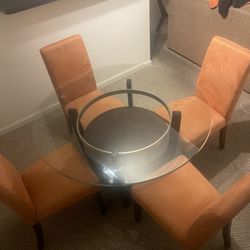 Dining Room Set - Great condition 