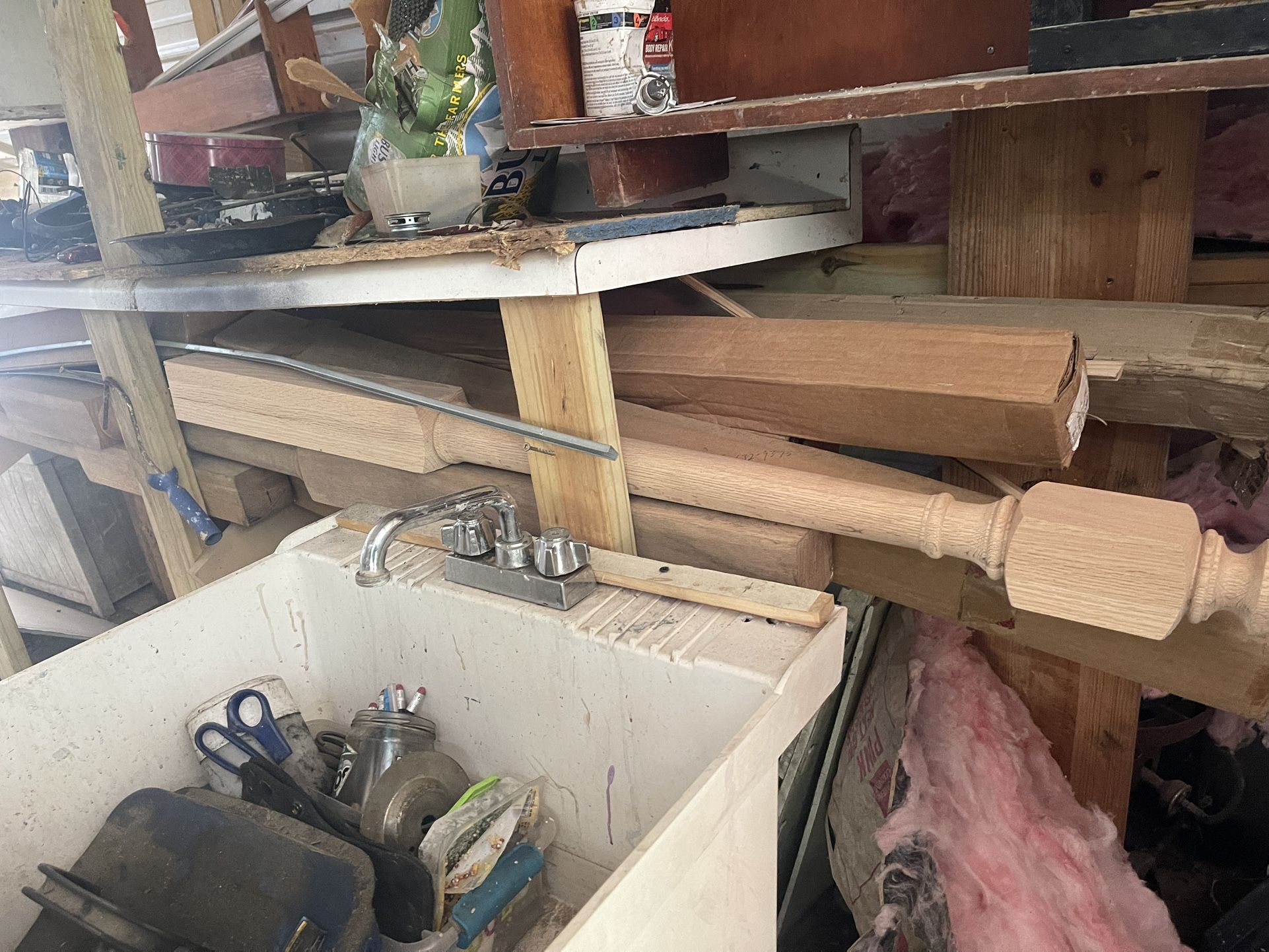 About 20 Brand New Knell Post For Stairs