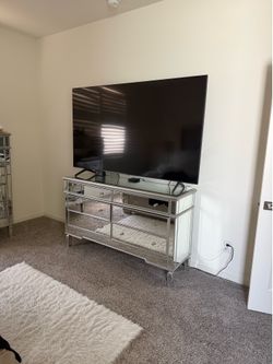 Samsung Smart TV  75 inch
