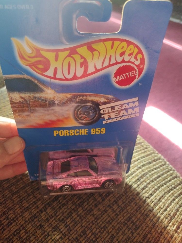 Sealed Collector's Hot Wheels Porsche 959 Pink Gleam Team Edition #193
