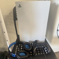 Sony Playstation 5 Digital W/ Dual Sense Controller & Headset