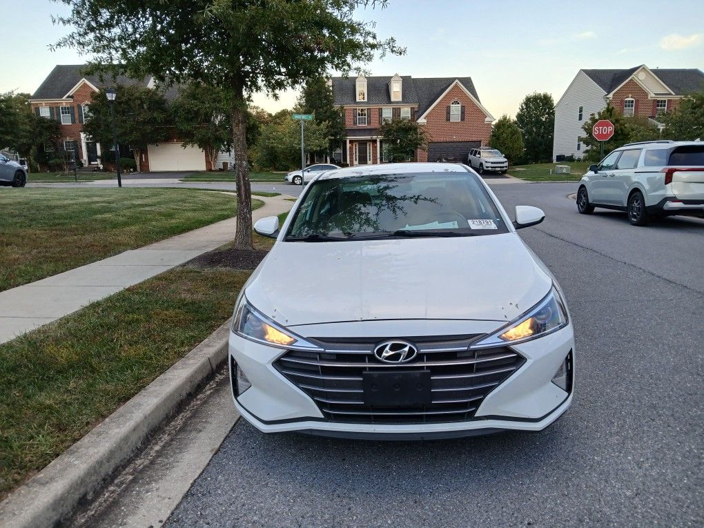 2019 Hyundai Elantra