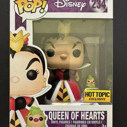Funko Pop Disney Queen Of Hearts 234 Hot Topic Exclusive