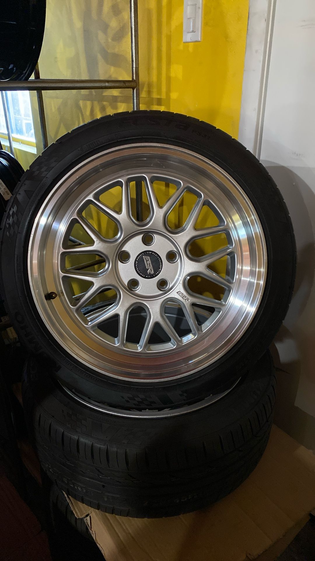 Use 18 Inch Rims 18 inch rims for Sale in Huntington Park, CA - OfferUp