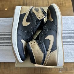 Jordan 1 Retro High OG Metallic Gold 
