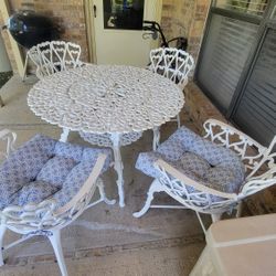 Wrought Iron Furniture 