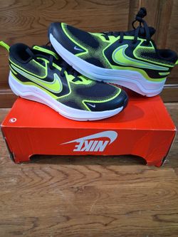 Nike size 7Y