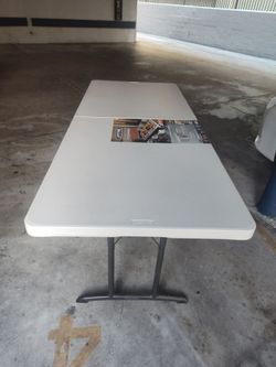 Lifetime 6foot folding table