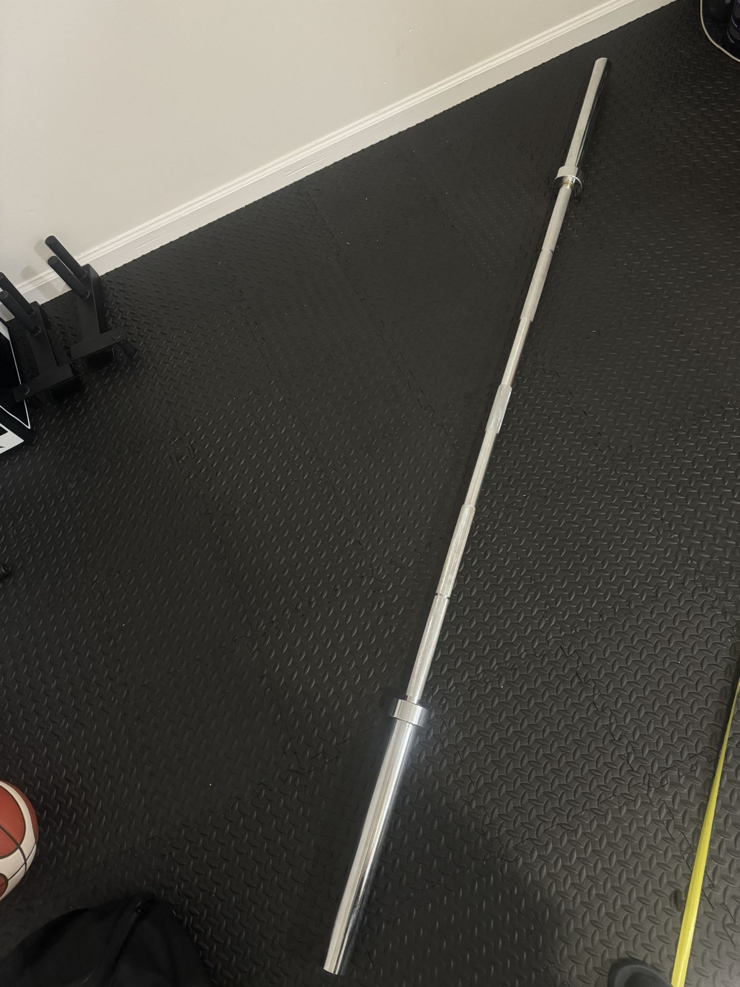 Olympic Barbell 7ft - 45lbs