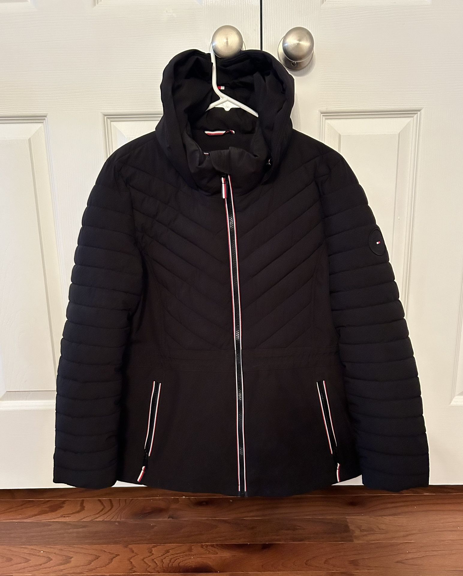 Tommy Hilfiger Women’s Hooded Puffer Coat / Jacket (Black) Size Large