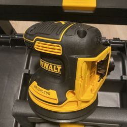 DEWALT 20V MAX XR Cordless Brushless 5 in. Random Orbital Sander 