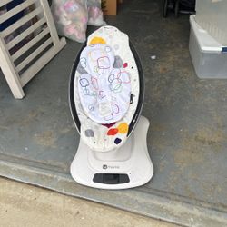 4 Moms Mamaroo Swing