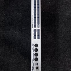 Roland UM-880 MIDI Interface - Excellent Condition