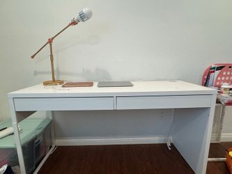 [Reserved for N] Desk (white, 2 drawers) + LED lamp