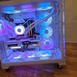 Ultimate Gaming Pc  With Wheels 900 Fps