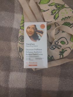 Theraface Depuffing Wand -Therabody-