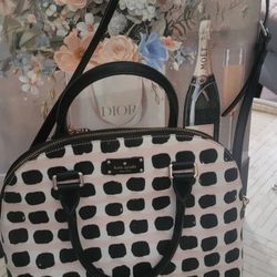 Kate Spade Satchel/ Crossbody/ Shouder Bag  Size Medium 