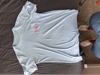 Vineyard vines t shirt
