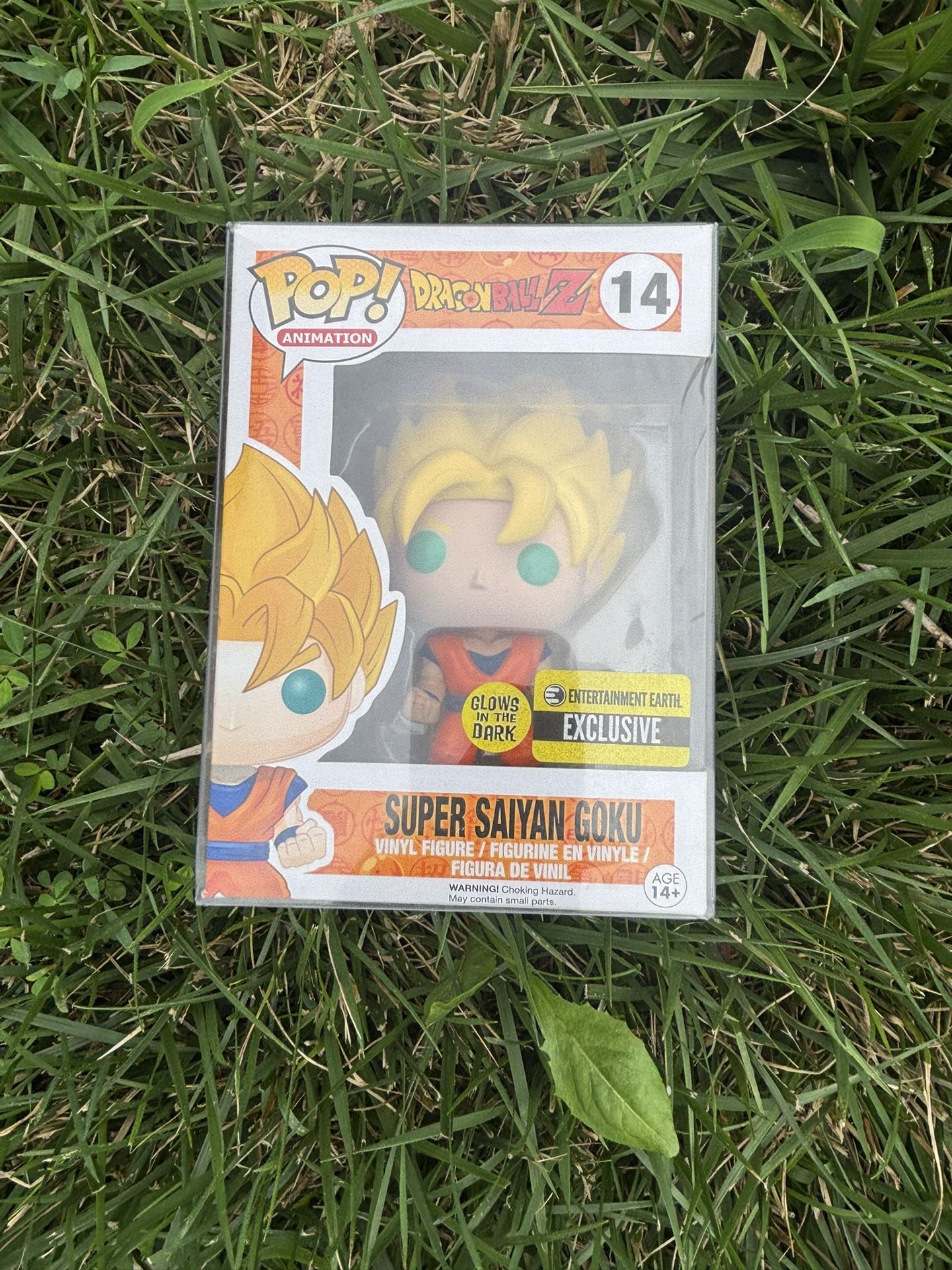 Funko Pop Dragon Ball Z Super Saiyan #14 Goku Glow in the Dark New clear sleeve