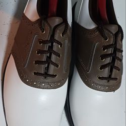 NEW MEN'S FOOTJOY BRAND GOLF SHOES, "GREENJOYS" STYLE, SIZE 9M, WHITE/BROWN