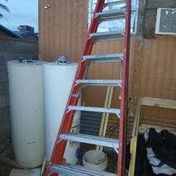 WERNER LADDER MODEL 7410