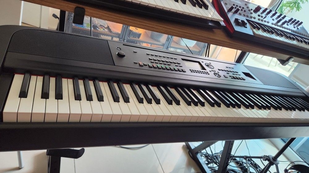 Yamaha DGX 670 Digital Piano Workstation Arranger for Sale in Aventura, FL OfferUp