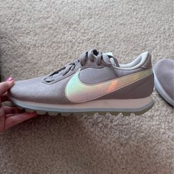 New Women’s Nike Pre-Love O.X. Iridescent Swoosh Sneakers - size 8.5