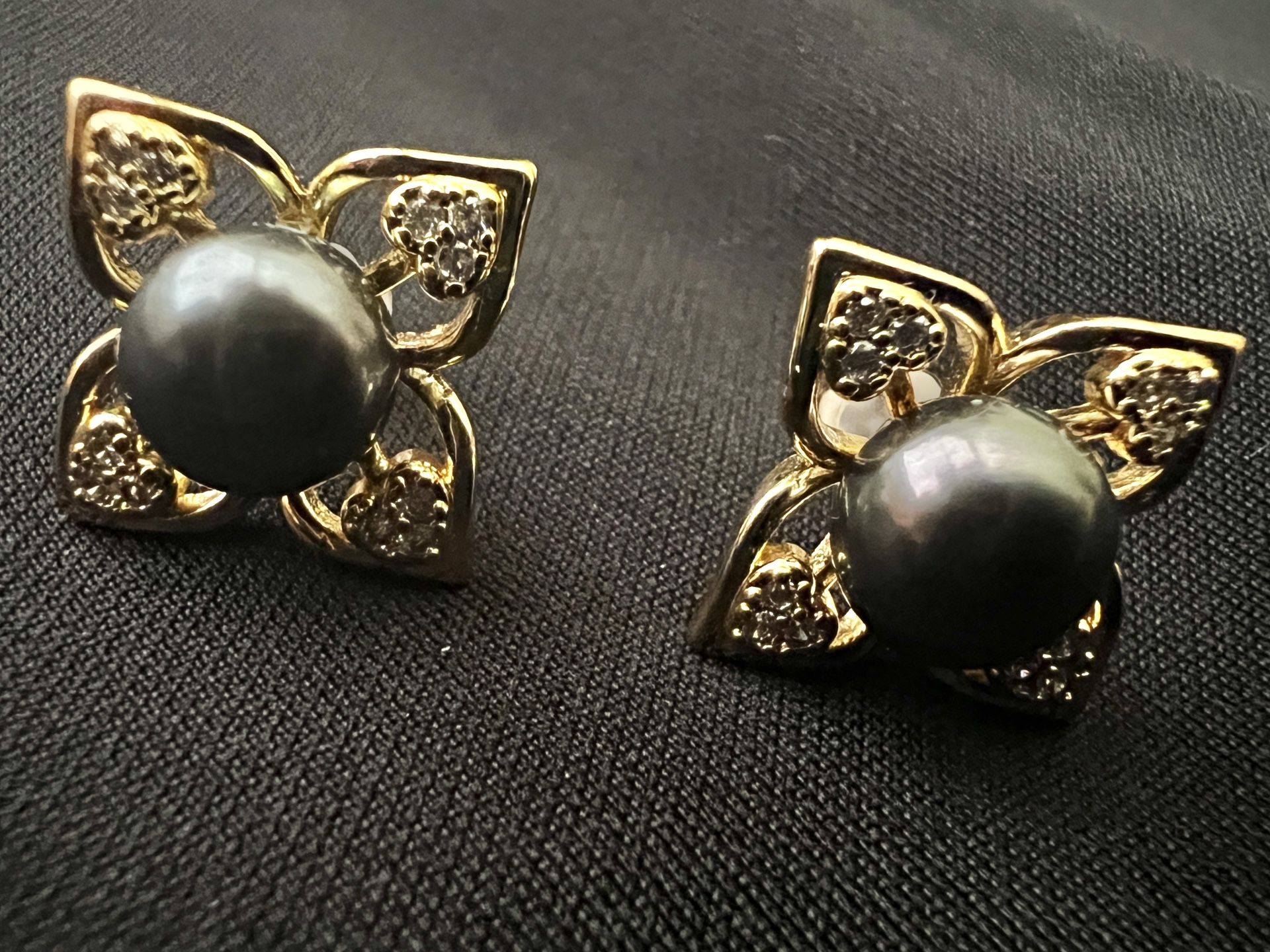 Natural pearls Gold Plated Earrings