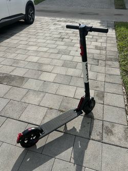 GOTRAX GXL V2 Electric Scooter