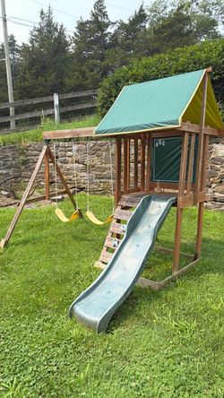 KidKraft Appleton Wooden Swing Set