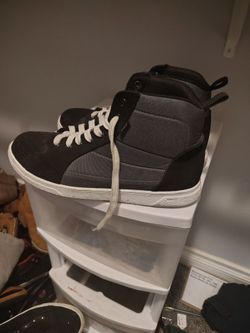 Bolt riding shoes size 10 brand new