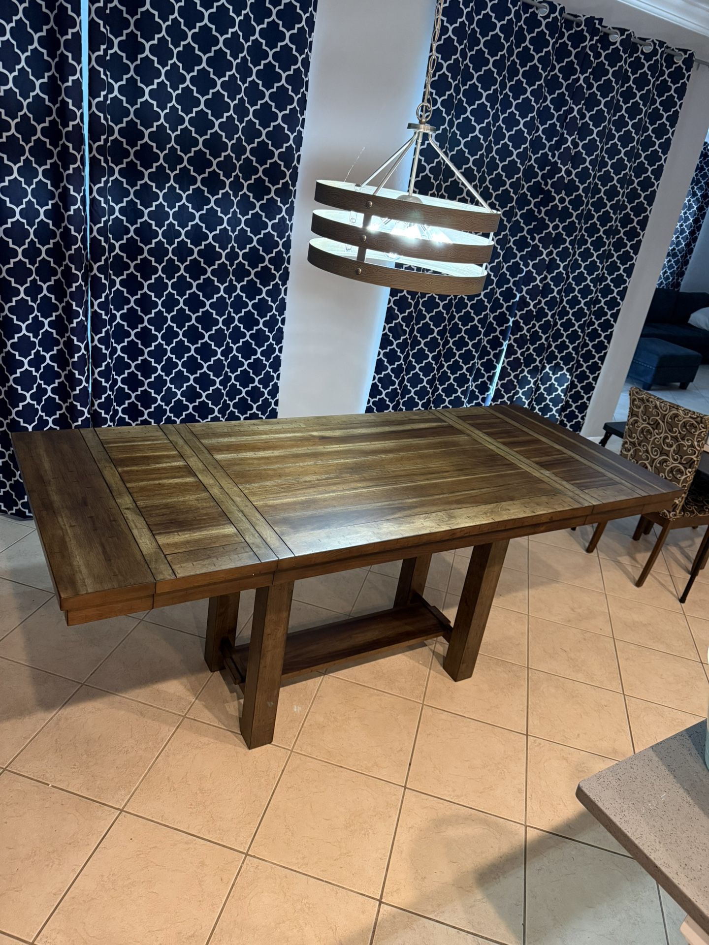 Extendable Dining Table