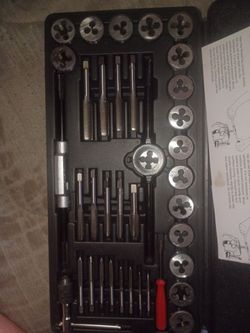 Tap and die set