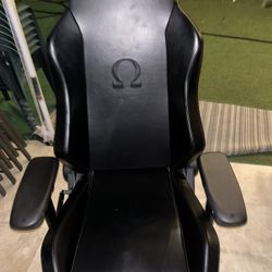 Secret Lab Omega Chair
