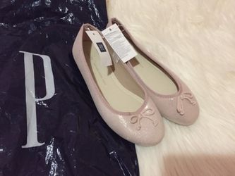 Girls gap flats new with tag size 2
