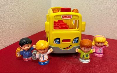 Fisher-Price Little People School Bus with 4 Figures - works