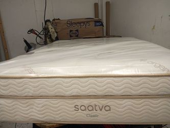 📢💤📢📢 $399 medium firm size Queen available 14.5"