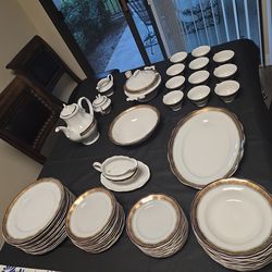 Vintage Bavarian porcelain ser for 12. Missing one soup bowl and one coffee cup